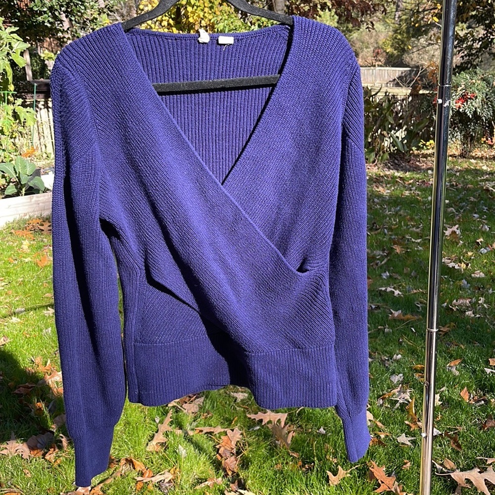 Moth navy, front twist sweater - size large